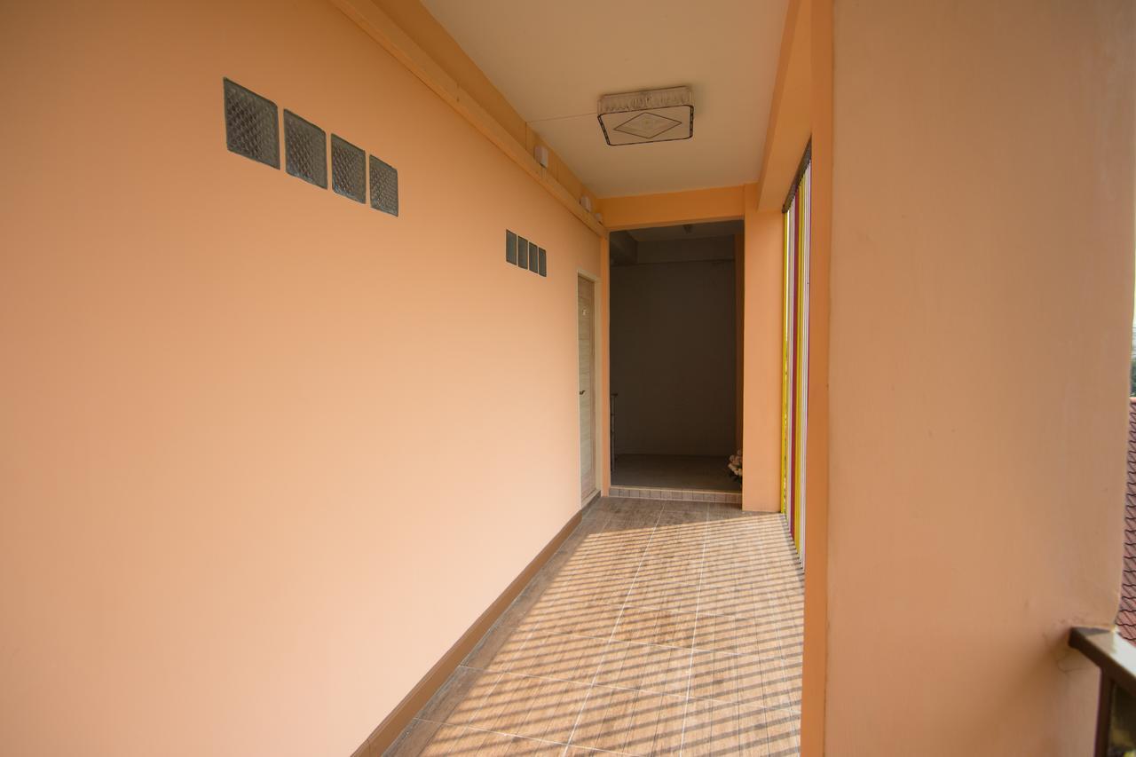 Bann In Suan Apartment Банкок Екстериор снимка