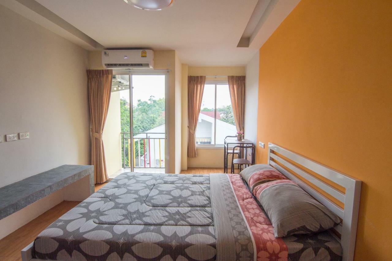 Bann In Suan Apartment Банкок Екстериор снимка