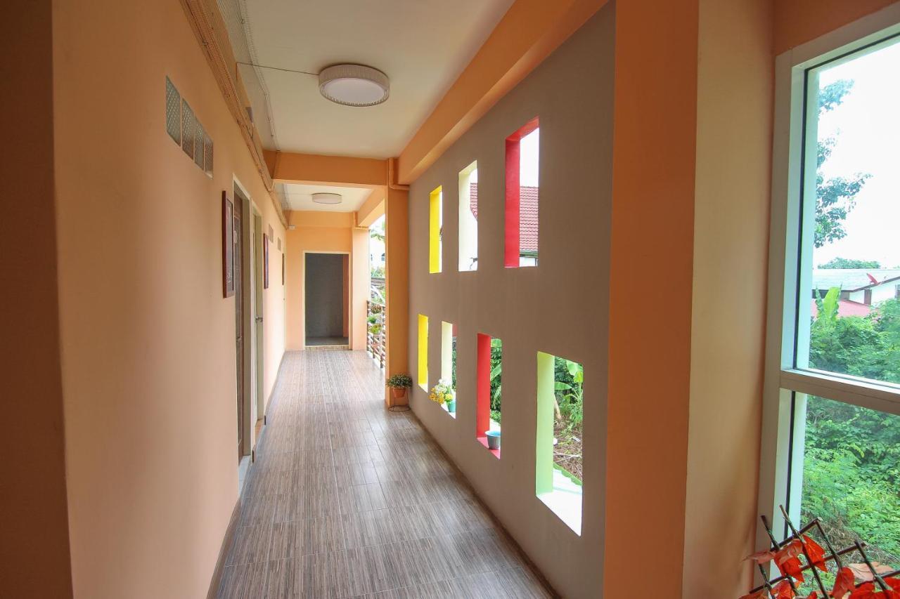 Bann In Suan Apartment Банкок Екстериор снимка